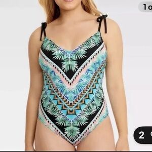 Beach Bettys by Miracle Brands One Piece size M